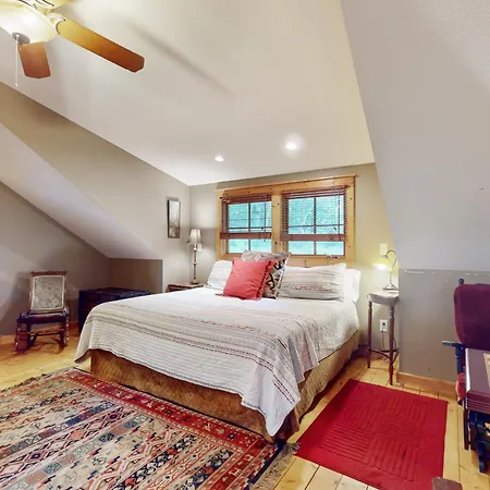 Elkhorn Cabin